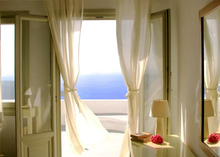 Guest house Irida - Santorini 4*