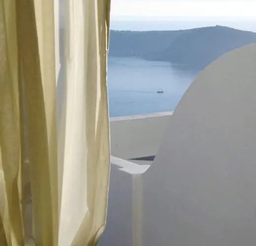 Irida - Santorini 4*