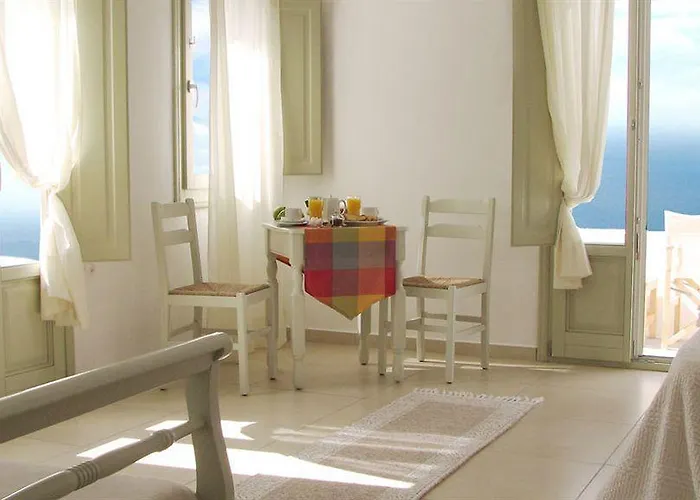 Irida - Santorini Gæstehus 4*