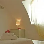 Irida - Santorini 4* 이메로비글리