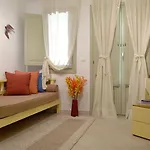 Irida - Santorini 4* 이메로비글리