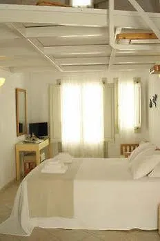 Irida - Santorini Imerovígli