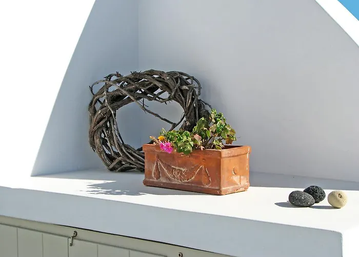 Irida - Santorini Imerovígli