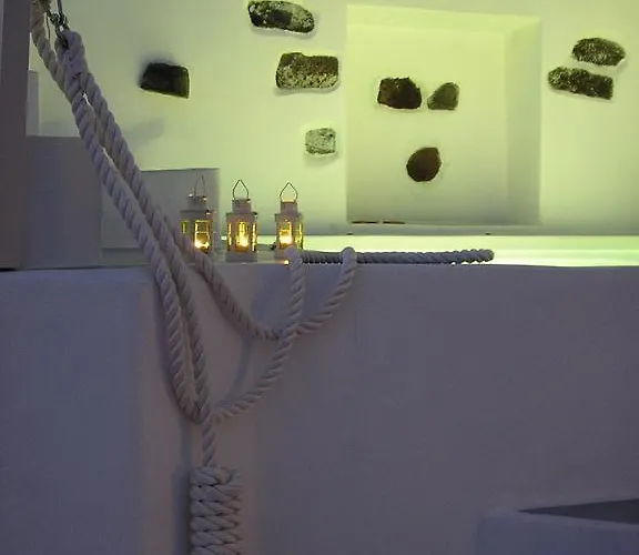 Гостевой дом Irida - Santorini 4*