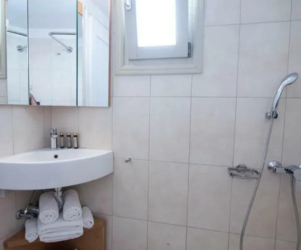 Irida - Santorini Imerovígli